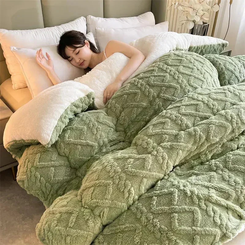 New Super Thick Cashmere Blanket for Bed - Soft & Cozy Weighted Throw