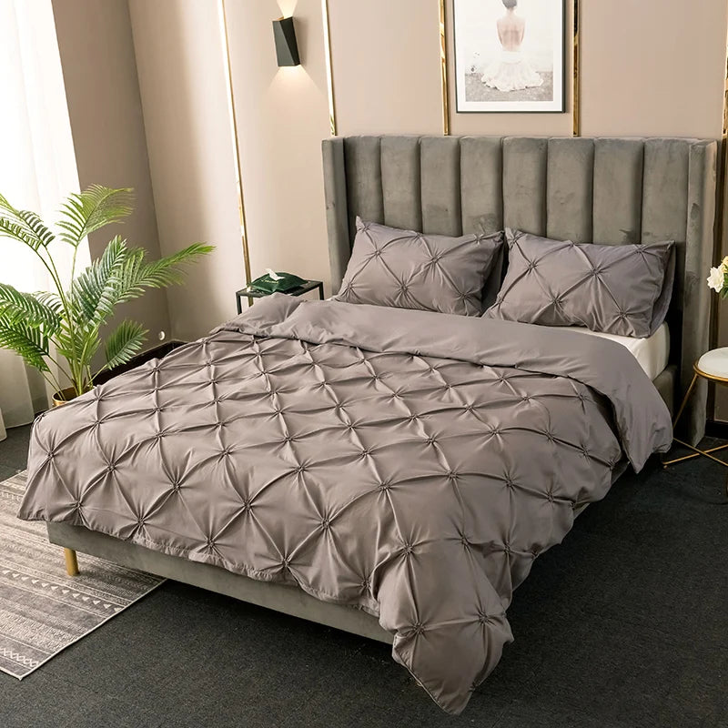 Luxurious Pinch Pleated Duvet Cover Set